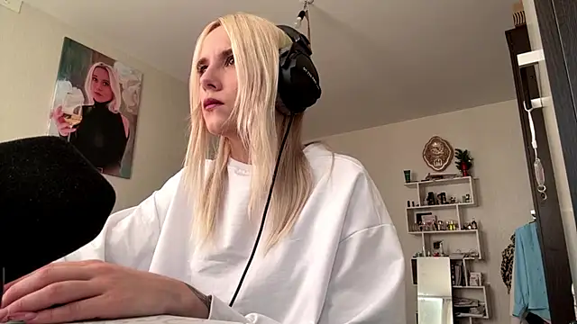 LinaGoodG online show from October 13, 9:56 am