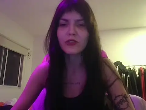 miapink33 online show from October 22, 2:05 am