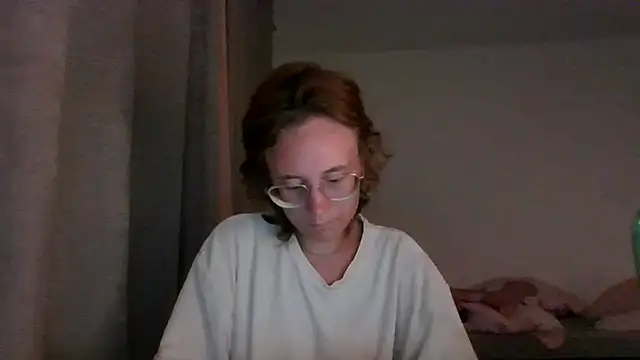 LuckySLove online show from August 9, 8:01 pm