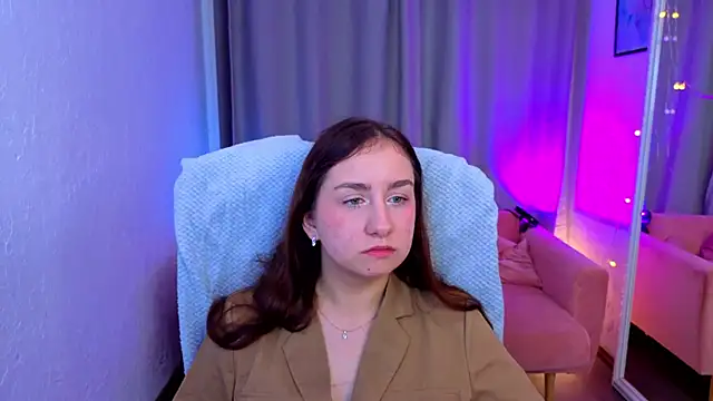 Kattrin Golden online show from October 13, 9:39 pm