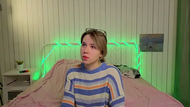 AlisiaEthen online show from November 27, 8:23 pm