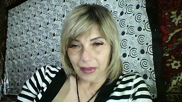 Lia Ray online show from October 19, 6:43 pm