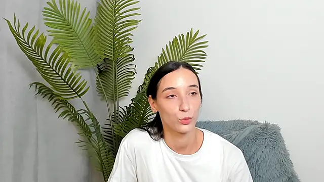 HayleySalahubdin online show from October 14, 3:03 pm
