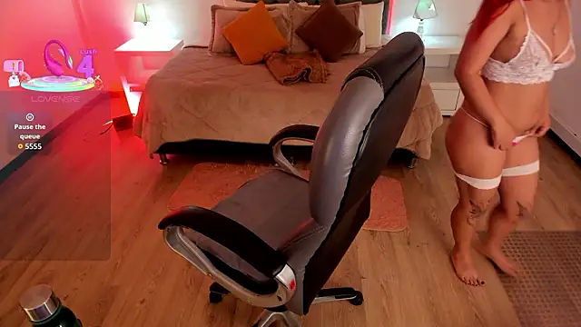 Cat  Moon   online show from March 30, 8:41 pm