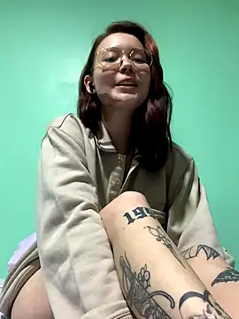 KittyK at online show from October 23, 2:28 am