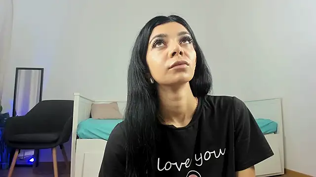 ReneeVoss online show from April 6, 3:06 am