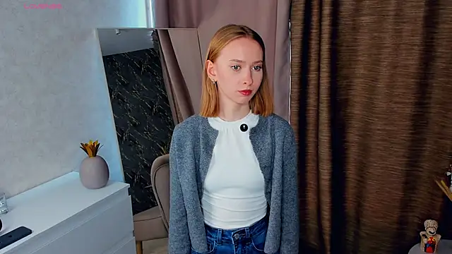 BereniceThull online show from October 17, 6:27 am