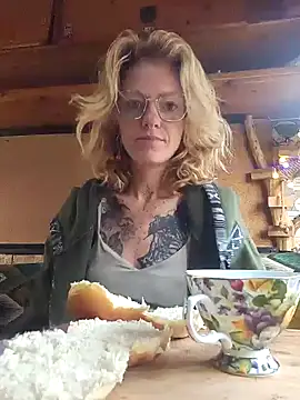 DeesseLilli online show from October 16, 6:38 am