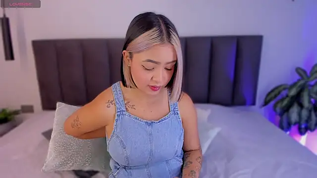 AilanaCortes online show from March 28, 12:26 pm