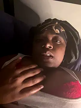 Snapshot of Desireexoxo chatting on October 17, 4:05 am Desireexoxo online show from October 17, 4:05 am