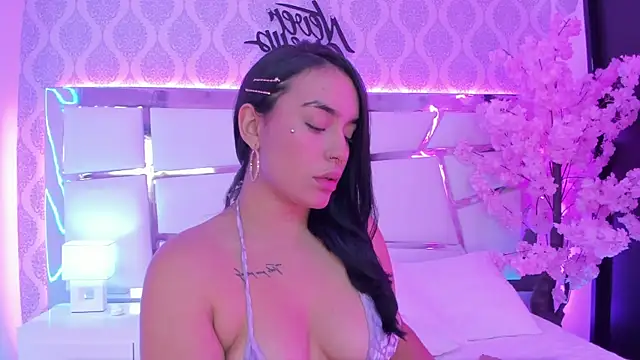 DevoraCarther online show from November 3, 1:04 pm