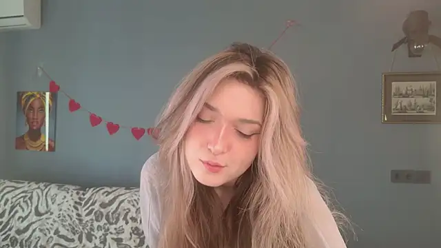 BellaSink online show from March 31, 5:40 am