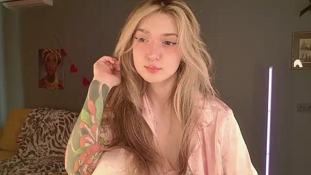 BellaSink online show from March 8, 5:33 am