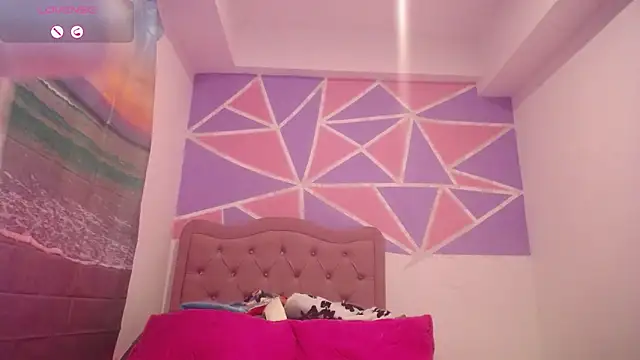 lizzysnow  1 online show from October 22, 12:59 am