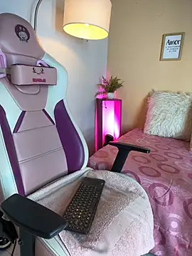 Meggie  online show from November 13, 11:15 pm