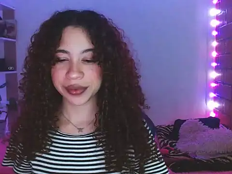 Medussa3033 online show from March 26, 6:15 am