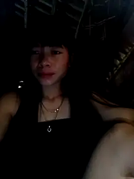 Snapshot of Erza-- chatting on October 20, 12:57 am Erza-- online show from October 20, 12:57 am