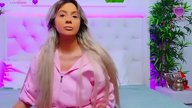 AriannaSins online show from December 15, 1:38 pm