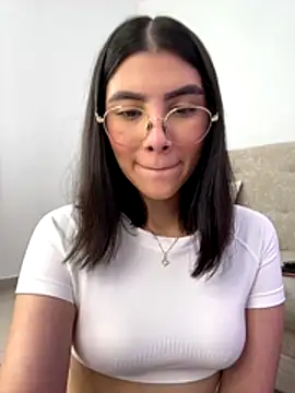 Julietalcl online show from December 18, 9:41 pm