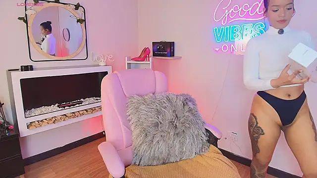 Miss koko  online show from November 24, 7:38 pm