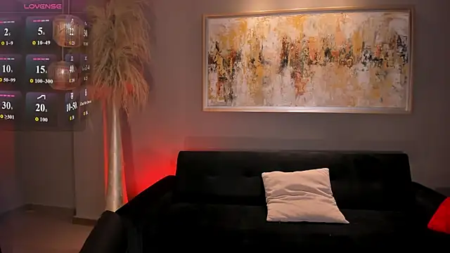 AnnieMonroe1 online show from March 7, 11:39 am