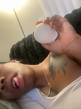 Caramel Squirt64 online show from October 17, 7:33 am