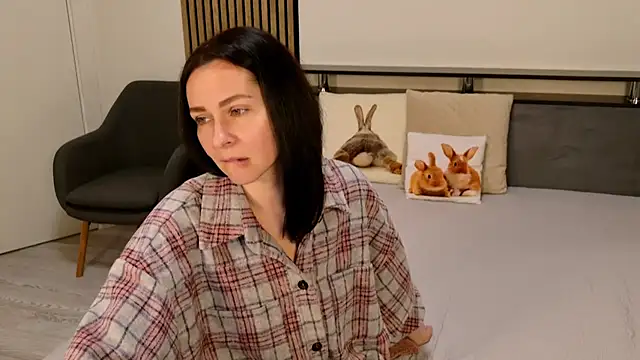 DitaNoir online show from April 14, 6:02 am