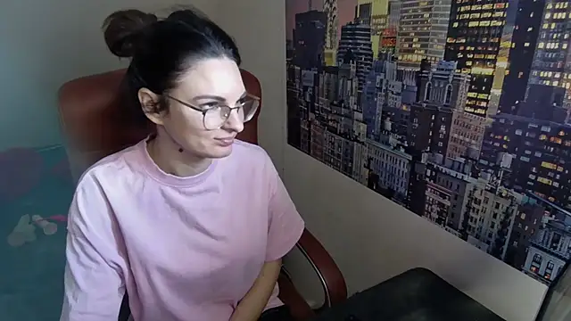 kinkysarahx online show from March 20, 2:44 pm