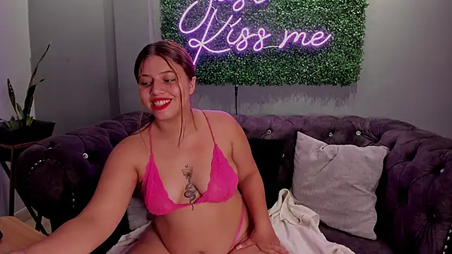 lovenatasha  online show from October 23, 5:52 pm