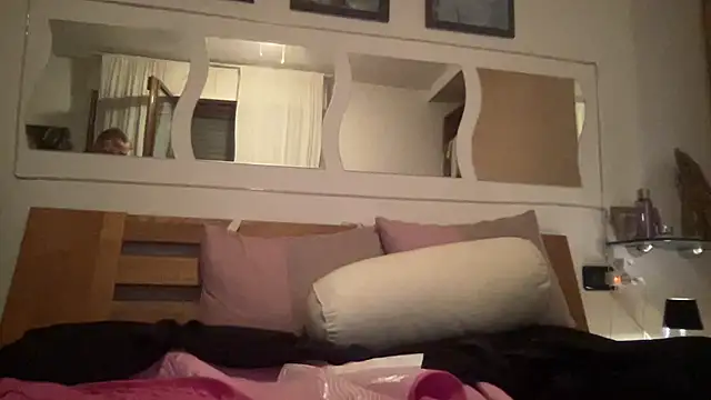 La bionda0514 online show from October 25, 4:09 am