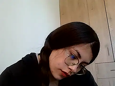 kaileyrivers online show from April 24, 2:53 pm
