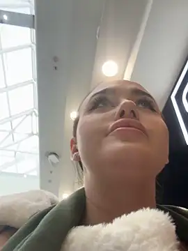 KiraSunshine online show from October 21, 5:00 am