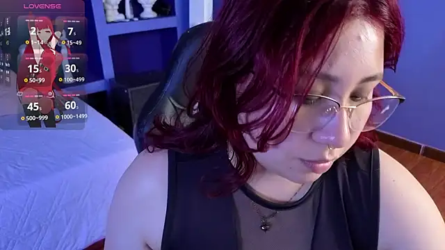 littlee red online show from June 3, 12:34 am
