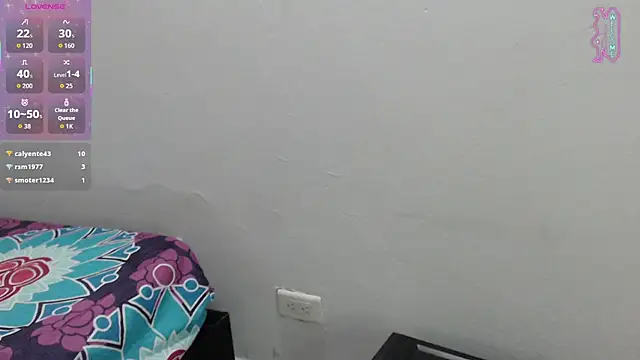 Nikki  uwu online show from March 15, 11:51 pm