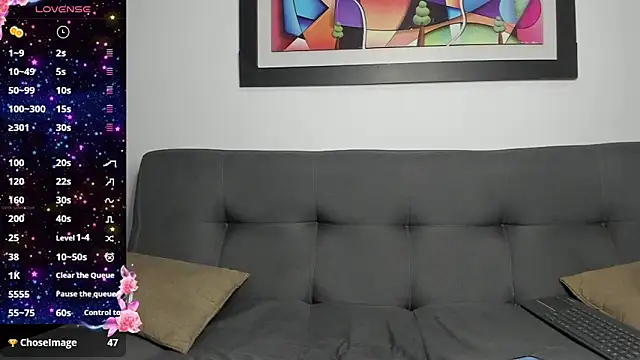 Nikki  uwu online show from October 30, 10:00 pm