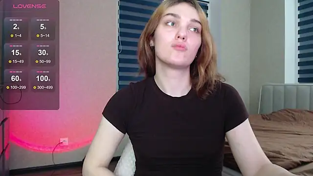 EmiliaRhodes online show from November 5, 10:15 pm