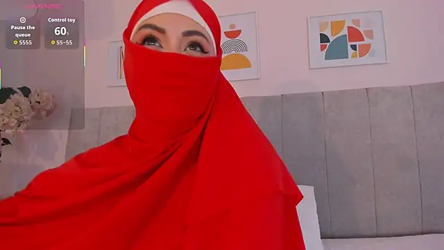 fatiima  online show from February 10, 7:06 pm