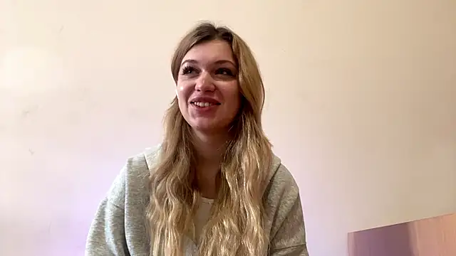 Fiorence Blonde online show from October 21, 11:25 am