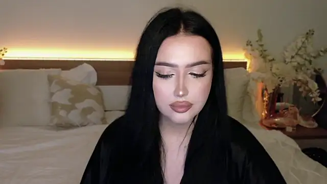 Felicia Herceg online show from October 24, 6:59 pm