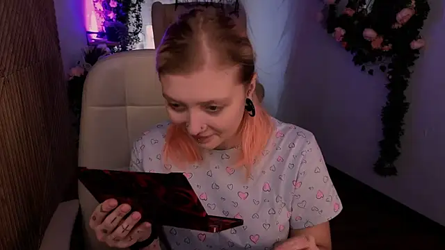 Kiki shay online show from November 3, 1:15 pm