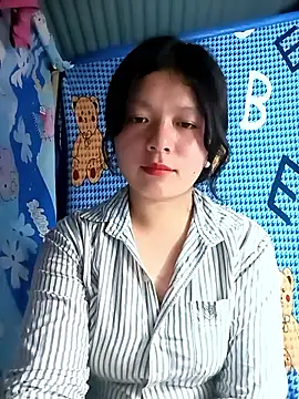 lisa-bae00 online show from April 15, 12:06 pm