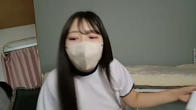 yui chan00 online show from February 12, 7:43 am