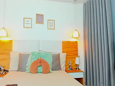 Abbie royy online show from October 28, 12:33 pm