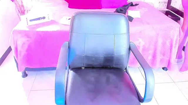 ROZZE MILA online show from February 28, 1:43 pm