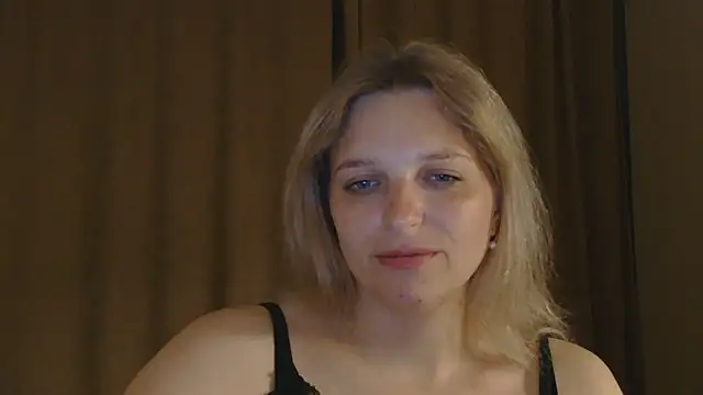 ElisSky301 online show from June 5, 9:32 pm