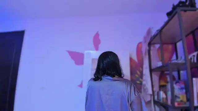 YariRose online show from March 31, 2:06 pm