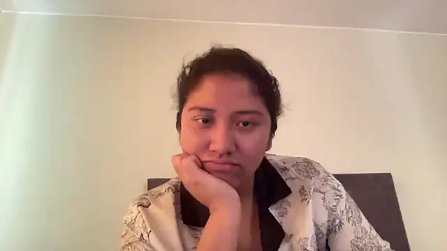 Kmiii21 online show from November 12, 6:06 pm