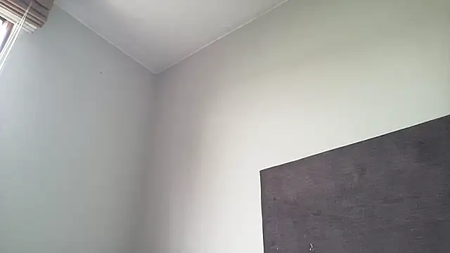 Kmiii21 online show from April 15, 4:07 pm