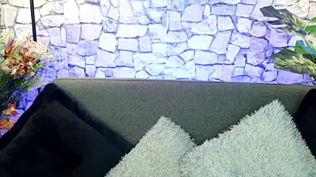 mia roux1 online show from November 30, 4:55 pm