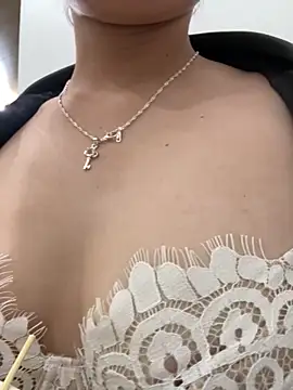 Hana yukii online show from November 28, 5:49 pm